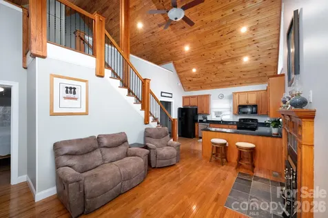 69 Heslar Way Marshall NC 28753