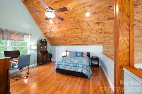69 Heslar Way Marshall NC 28753