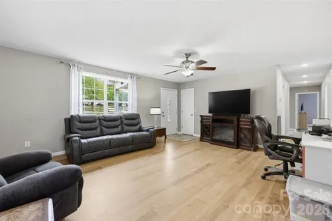 1214 Eastcreek Road Fort Lawn SC 29714