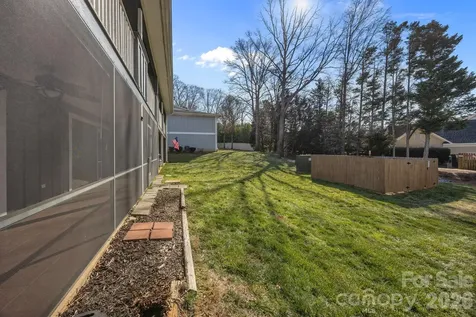 7602 Woods Lane Cornelius NC 28031