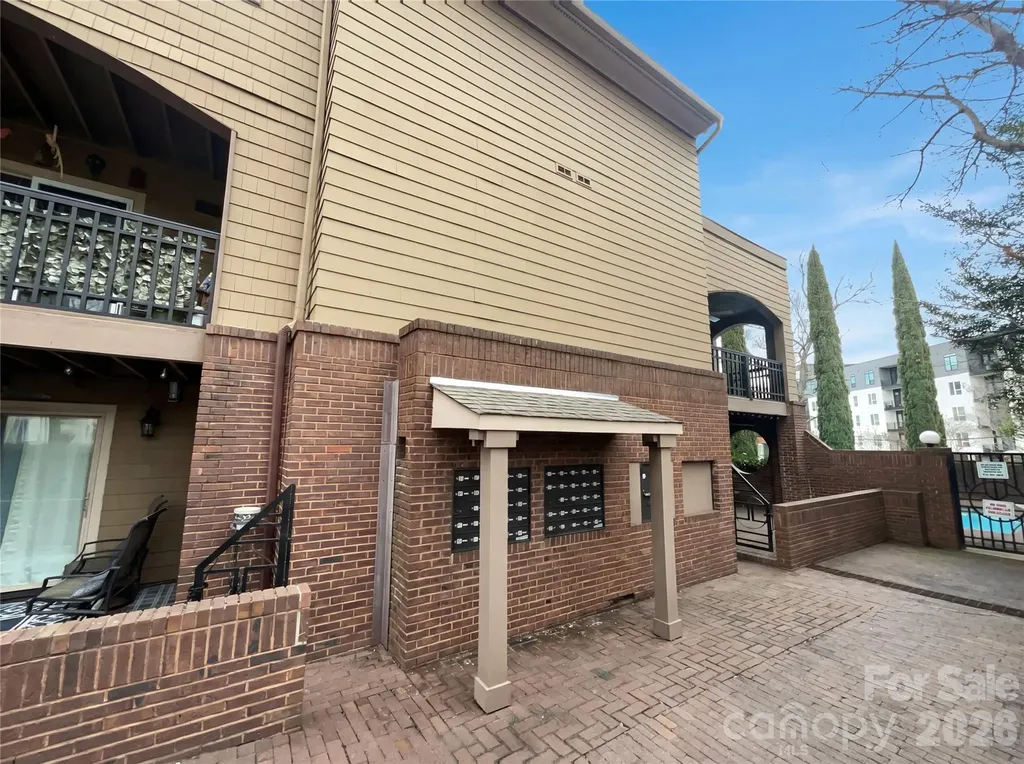 1101 E Morehead Street Charlotte NC 28204