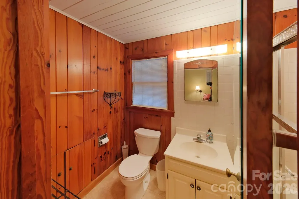 71 Norfolk Lane Laurel Park NC 28739