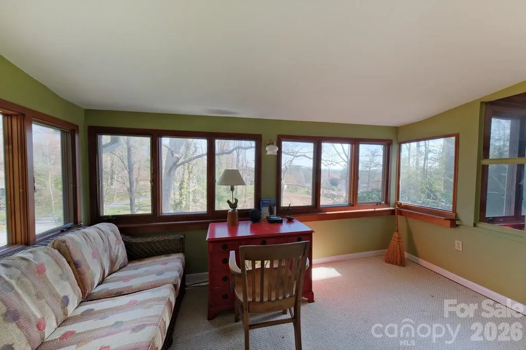 71 Norfolk Lane Laurel Park NC 28739
