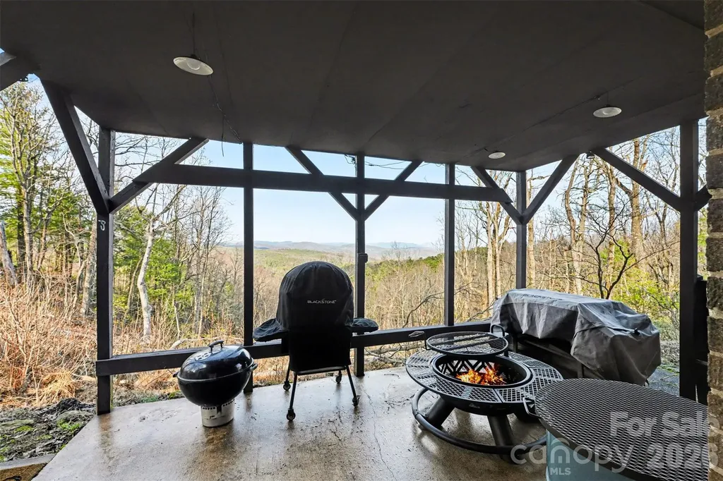 5475 Pine Ridge Drive Connelly Springs NC 28612
