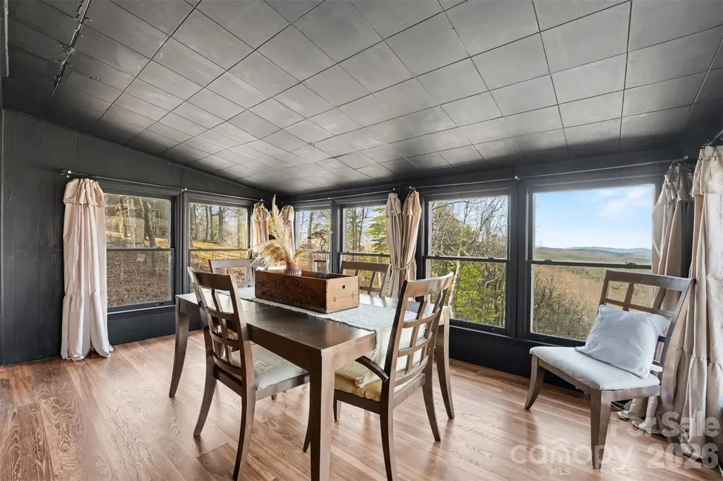 5475 Pine Ridge Drive Connelly Springs NC 28612