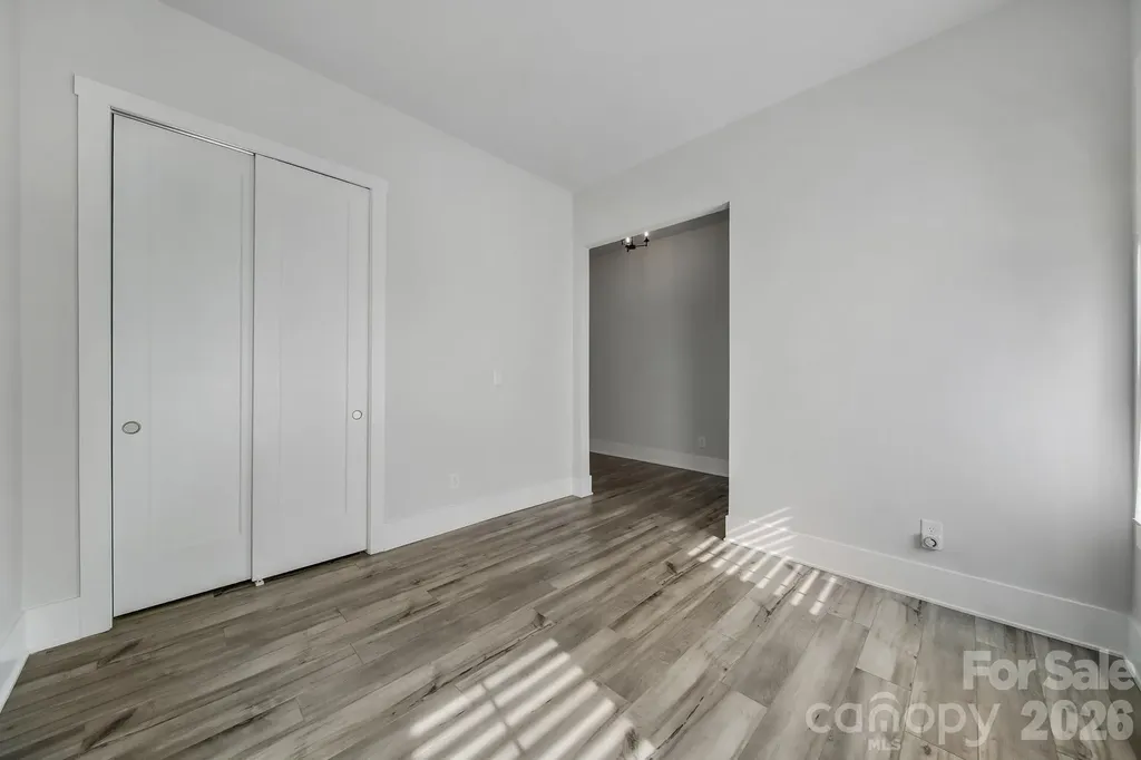 8021 Brookbank Drive Charlotte NC 28269