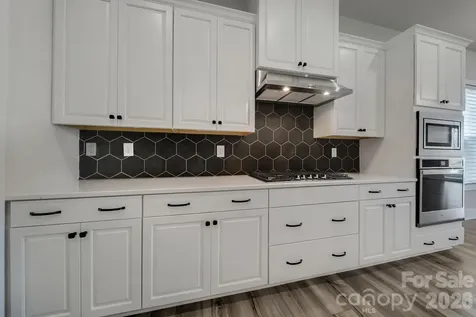 8021 Brookbank Drive Charlotte NC 28269