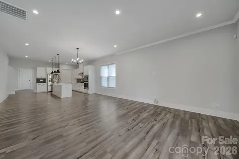 8021 Brookbank Drive Charlotte NC 28269
