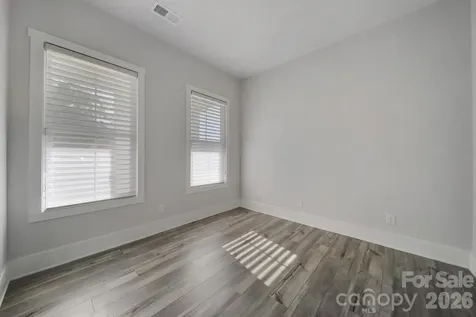 8021 Brookbank Drive Charlotte NC 28269