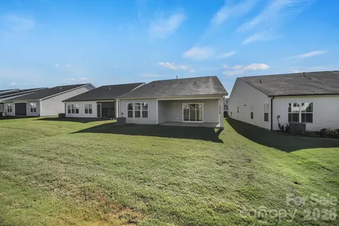 8021 Brookbank Drive Charlotte NC 28269