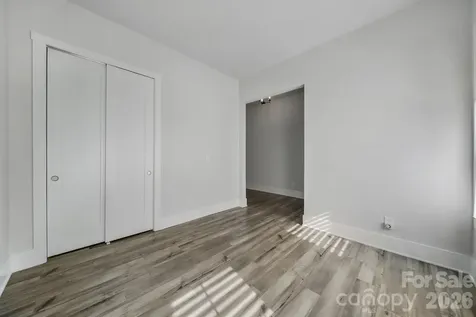8021 Brookbank Drive Charlotte NC 28269