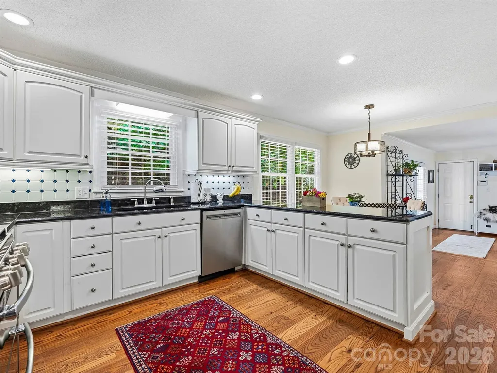 72 Brookwood Road Asheville NC 28804