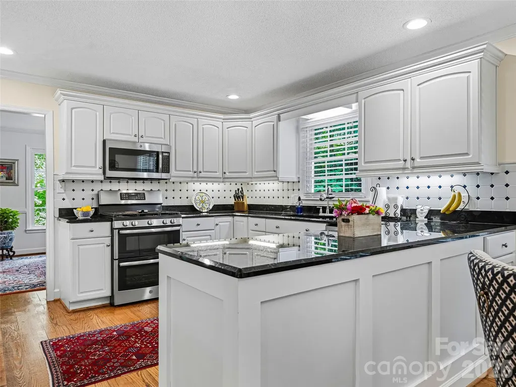 72 Brookwood Road Asheville NC 28804