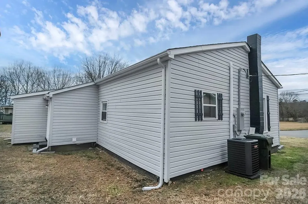 301 Jc Dellinger Road Cherryville NC 28021