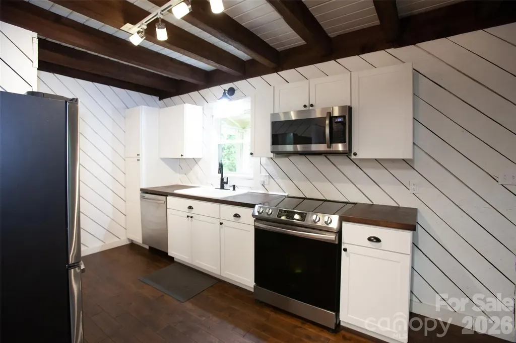 116 Vehorn Road Fairview NC 28730