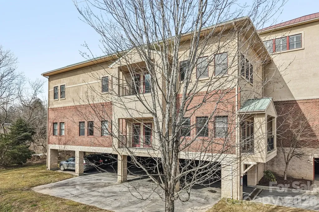 475 S Church Street Hendersonville NC 28792