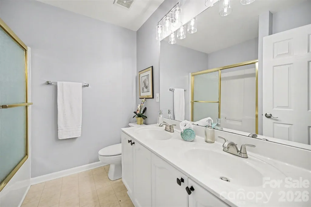 15548 Donnington Drive Charlotte NC 28277
