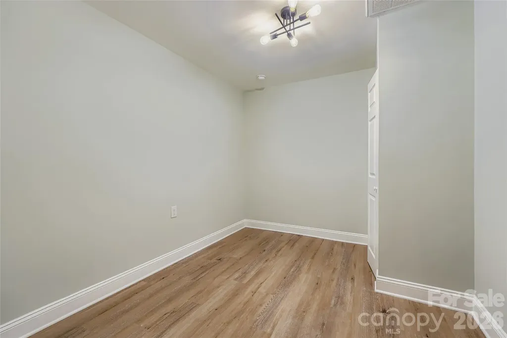 307 S Ransom Street Gastonia NC 28052