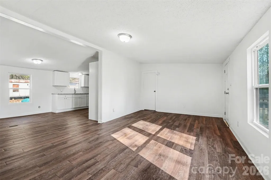 6423 Helens Way Denver NC 28037