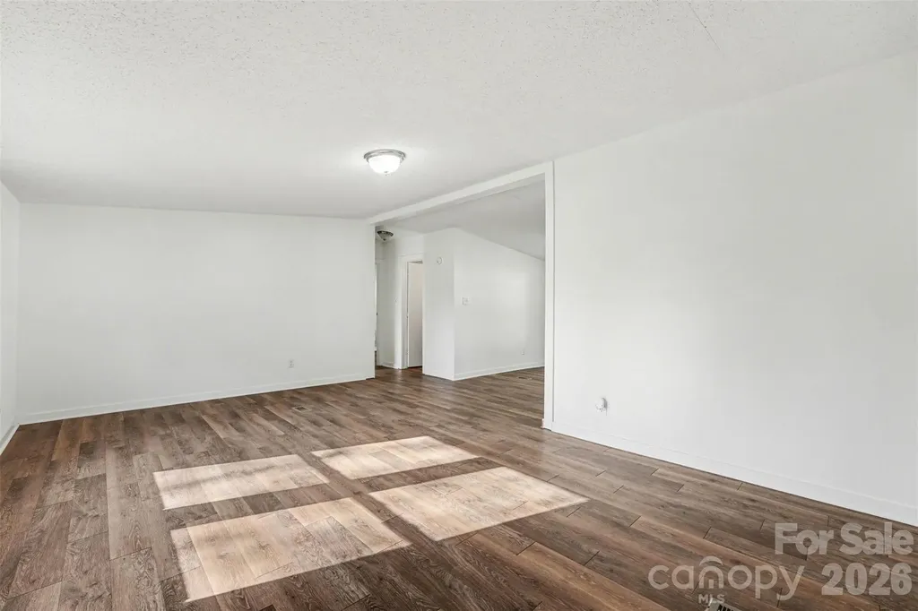 6423 Helens Way Denver NC 28037