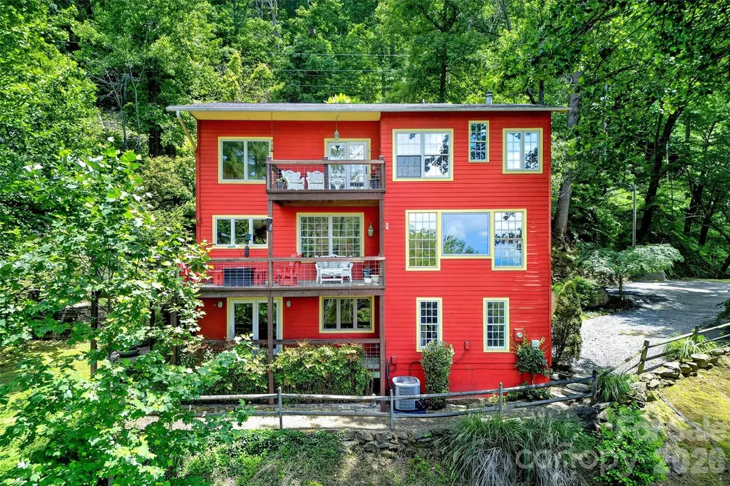 491 S Valley View Drive Mars Hill NC 28754