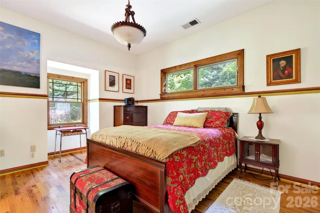 491 S Valley View Drive Mars Hill NC 28754