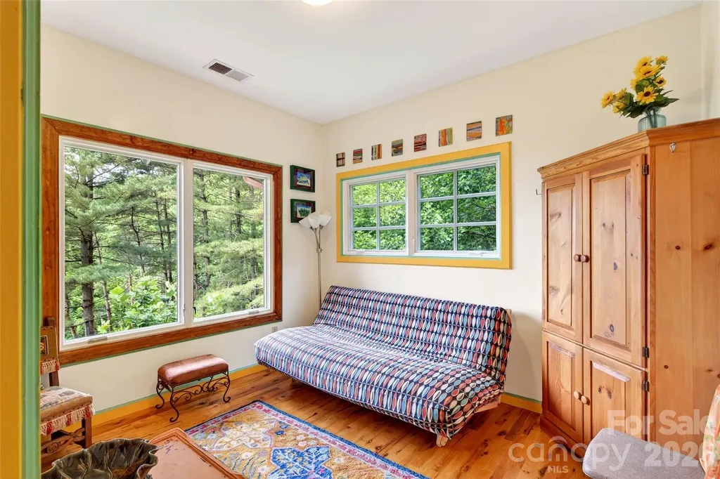 491 S Valley View Drive Mars Hill NC 28754