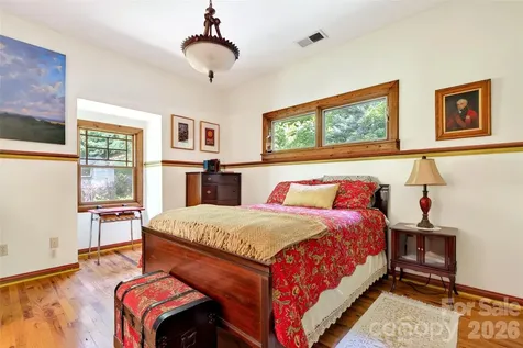 491 S Valley View Drive Mars Hill NC 28754