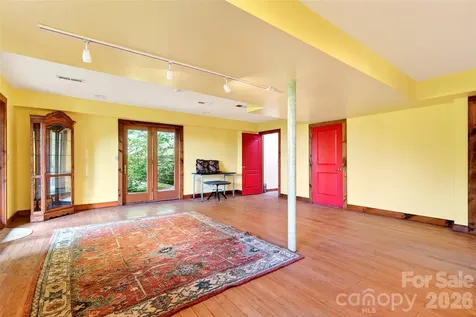 491 S Valley View Drive Mars Hill NC 28754
