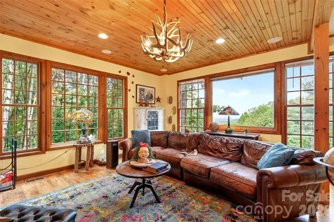 491 S Valley View Drive Mars Hill NC 28754