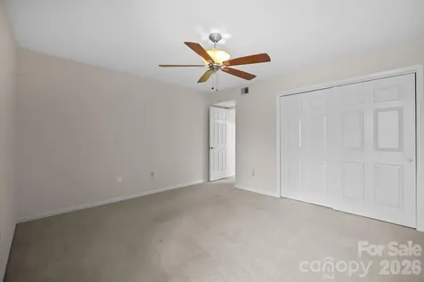 7331 Winery Lane Charlotte NC 28227