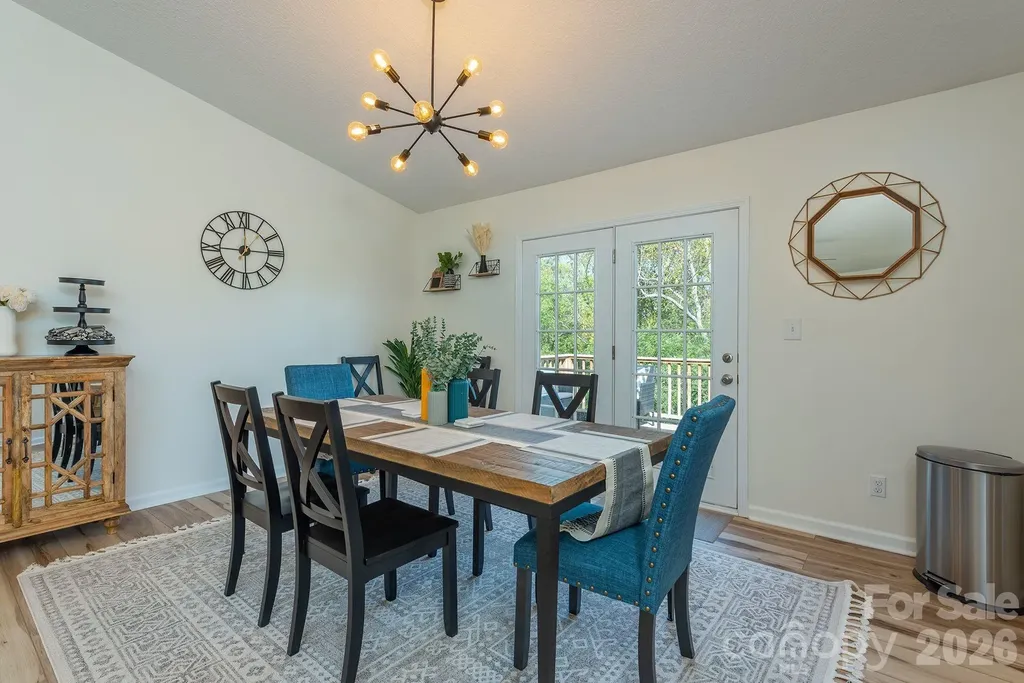 18 Garrison Road Weaverville NC 28787