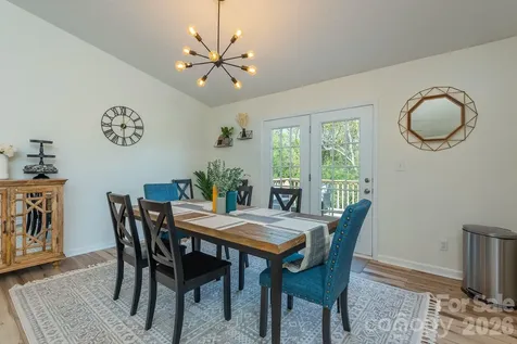 18 Garrison Road Weaverville NC 28787