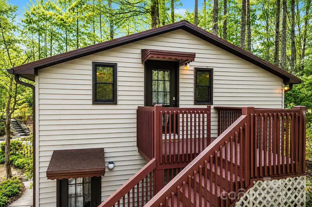 623 Owensby Road Hendersonville NC 28792