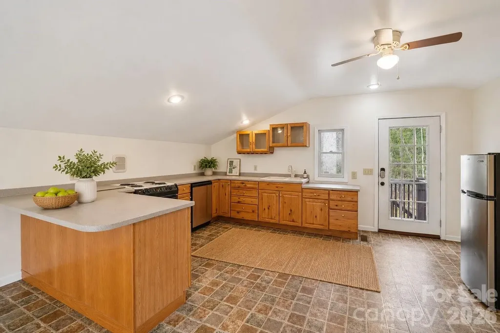 623 Owensby Road Hendersonville NC 28792
