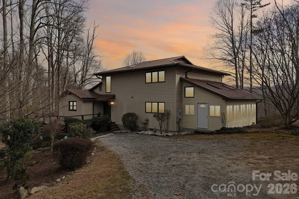 623 Owensby Road Hendersonville NC 28792