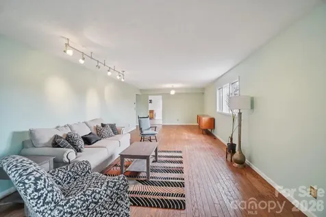 623 Owensby Road Hendersonville NC 28792