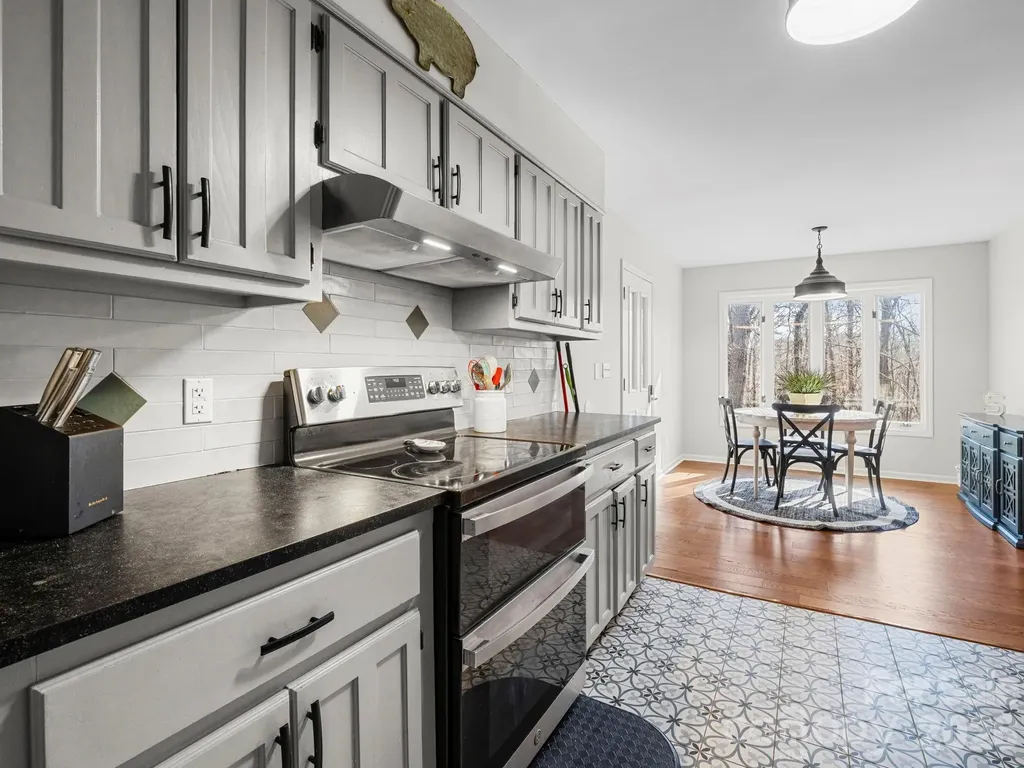 423 Mountain View Drive Columbus NC 28722