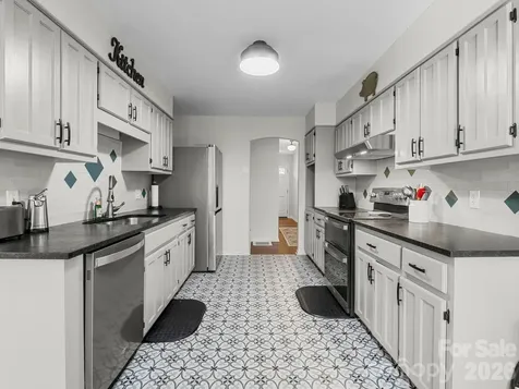 423 Mountain View Drive Columbus NC 28722