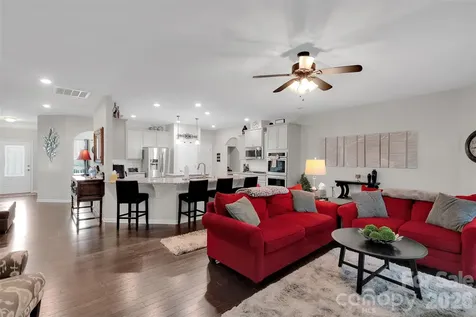379 Kentmere Lane Lake Wylie SC 29710