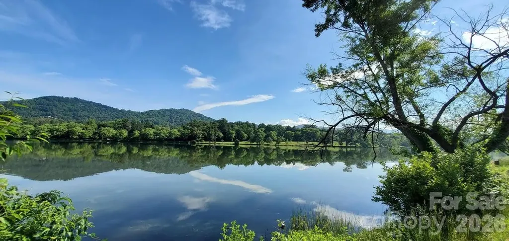 8 Midland Drive Asheville NC 28804