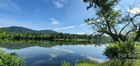 8 Midland Drive Asheville NC 28804