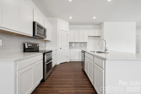 208 Bezelle Avenue York SC 29745