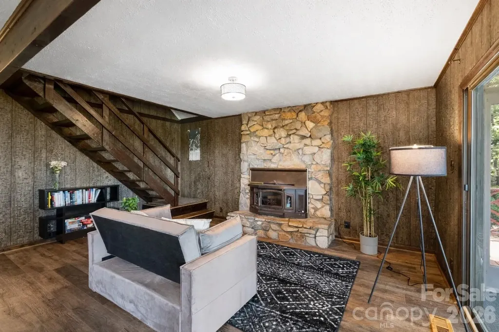 5545 Pine Ridge Drive Connelly Springs NC 28612