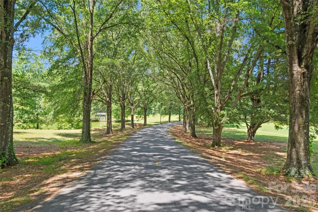 5545 Pine Ridge Drive Connelly Springs NC 28612