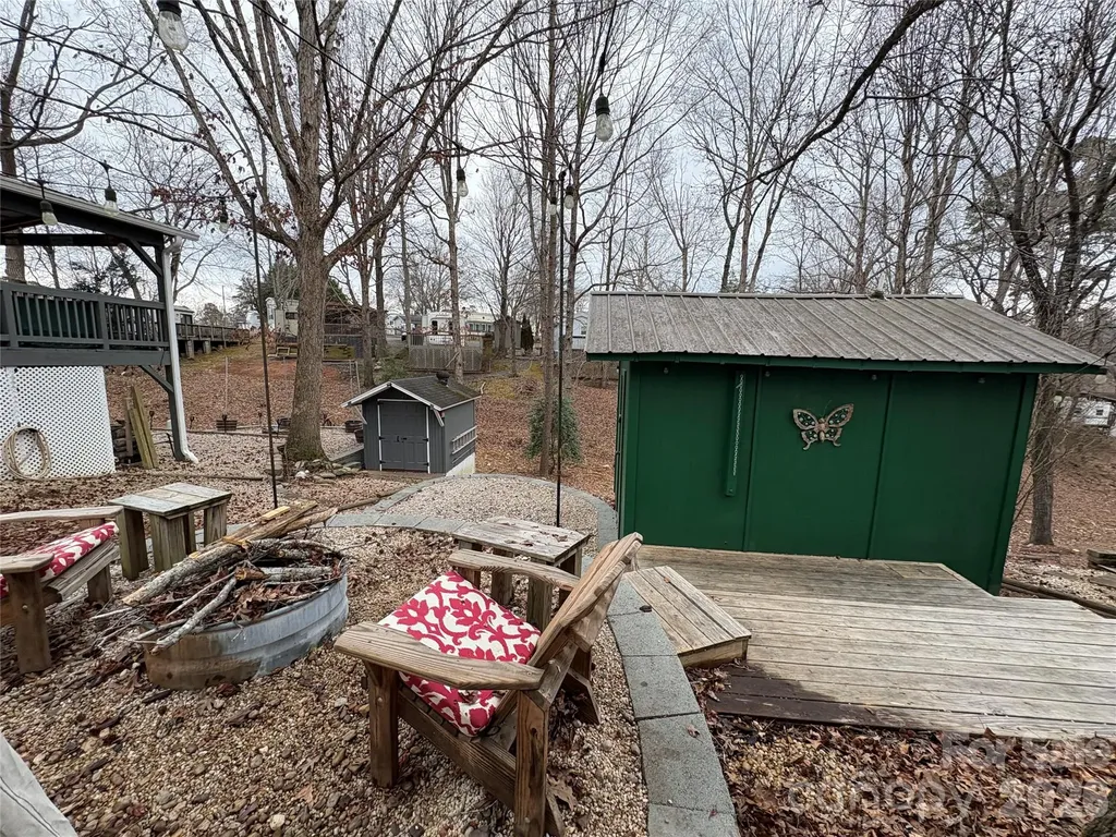 117 Pier Avenue New London NC 28127