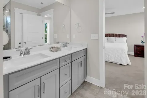 2206 Bexar Trail Matthews NC 28105