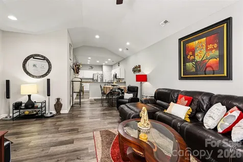 8057 Sultana Circle Charlotte NC 28227