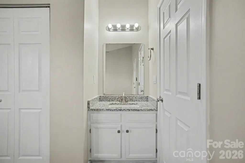 8221 Circle Tree Lane Charlotte NC 28277