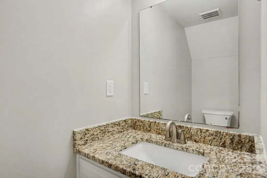 8221 Circle Tree Lane Charlotte NC 28277